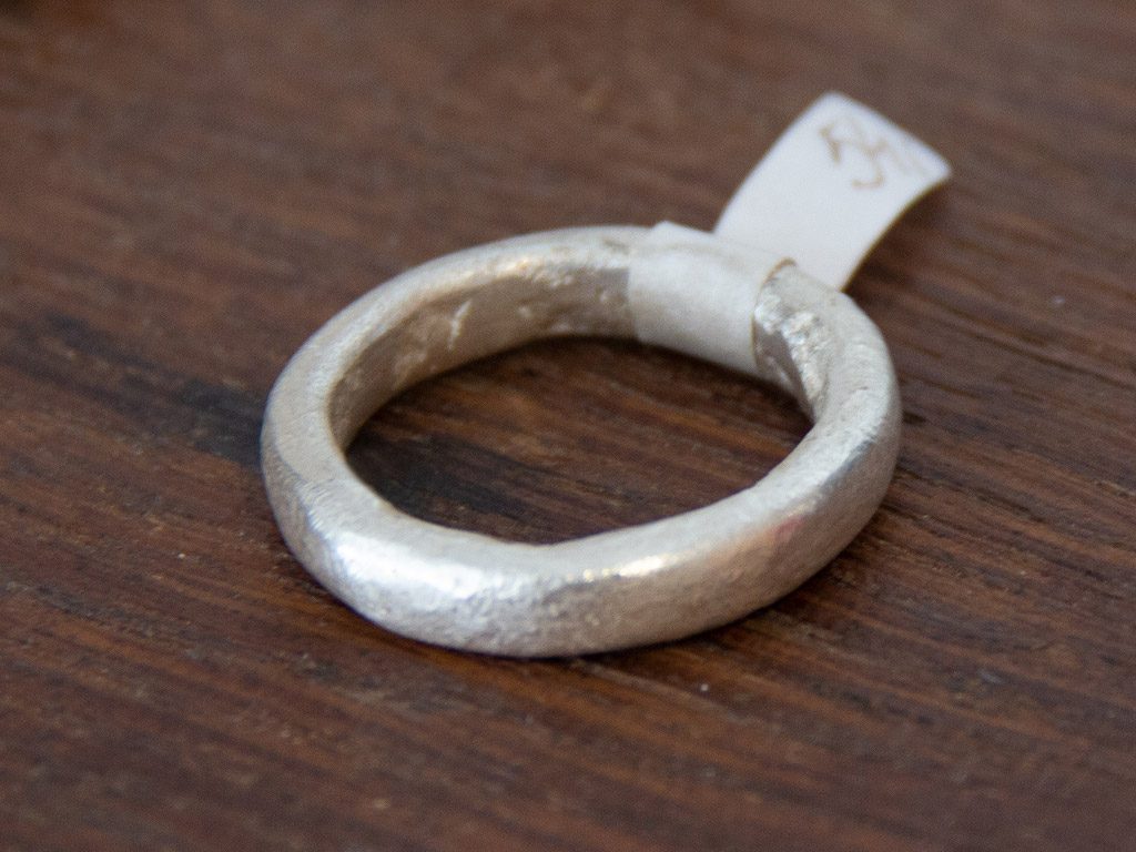 Ringe aus unserem Schmuckkästchen aus komplettem Silber gefertigt