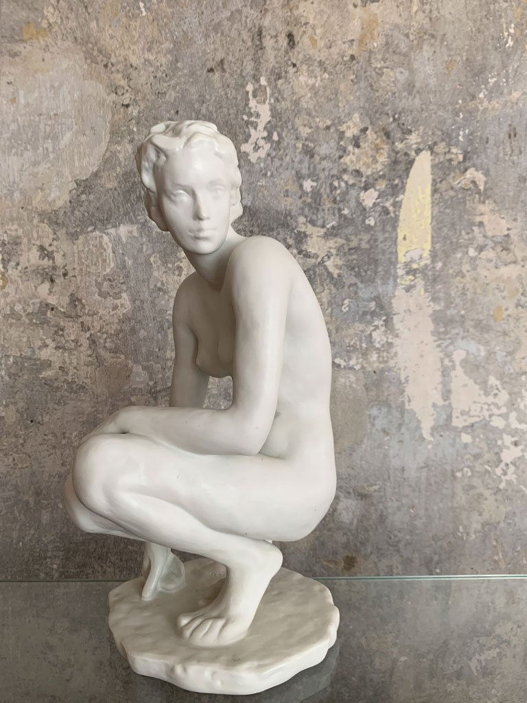 Frauen-Skulptur Fritz Klimsch